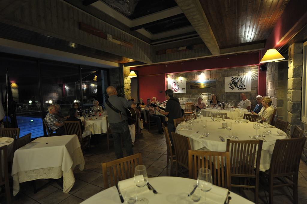 Ca' Del Lupo Hotel Montelupo Albese Buitenkant foto