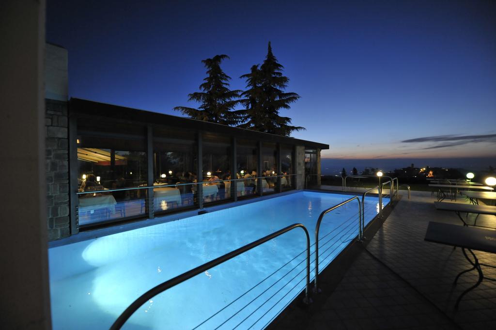 Ca' Del Lupo Hotel Montelupo Albese Buitenkant foto