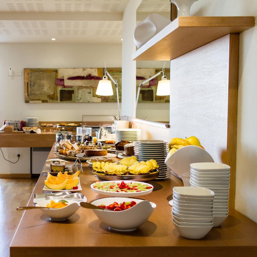 Ca' Del Lupo Hotel Montelupo Albese Buitenkant foto