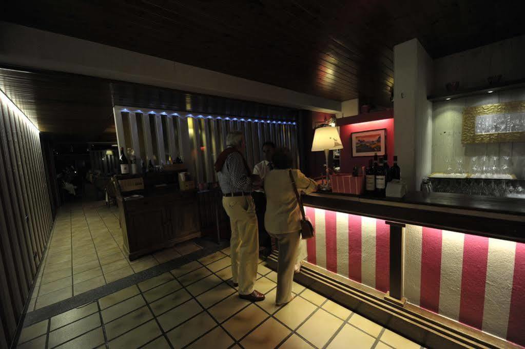 Ca' Del Lupo Hotel Montelupo Albese Buitenkant foto