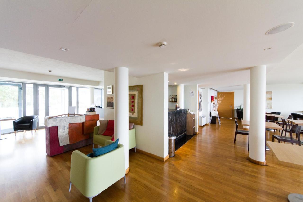 Ca' Del Lupo Hotel Montelupo Albese Buitenkant foto